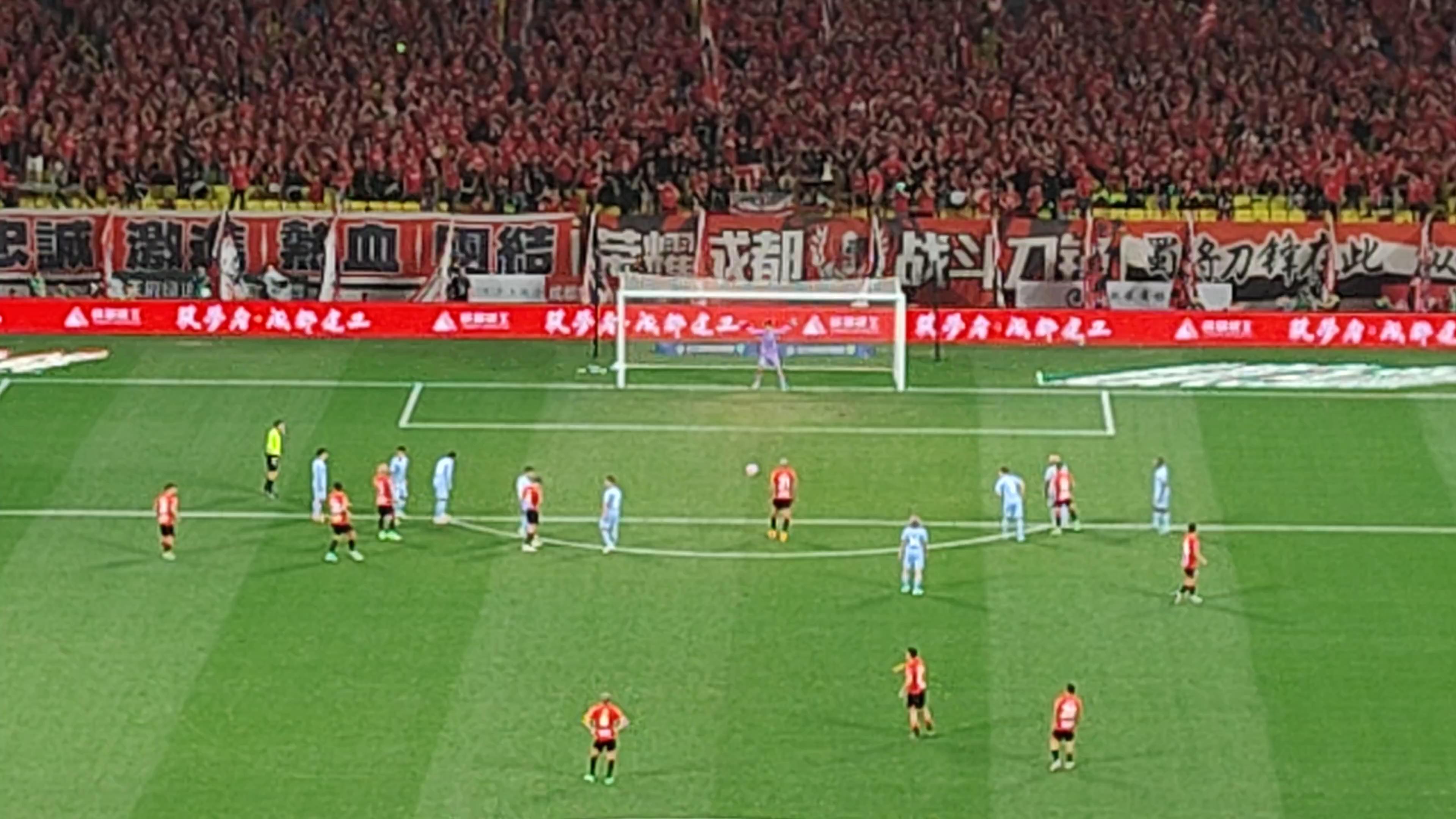 od体育在线-华丽足球赛事，中超球队大放异彩的简单介绍