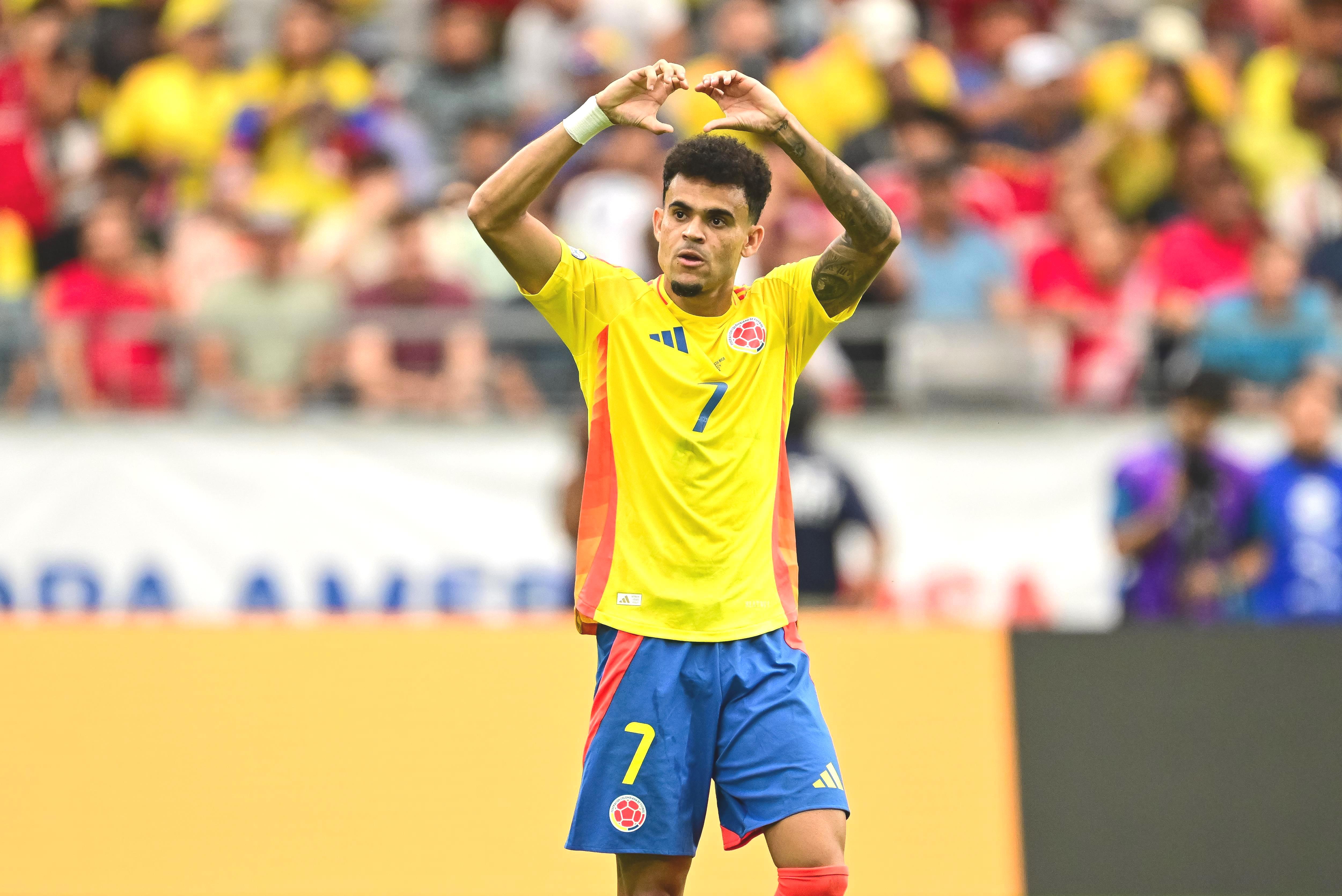 南美杯赛场上再现世界级比赛,球员表现出色 南美杯赛场上再现世界级比赛,球员表现出色