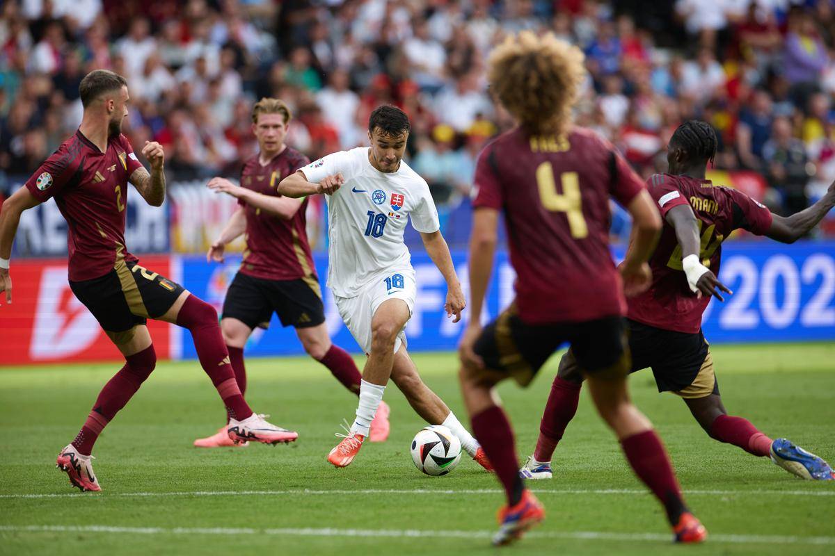 俄罗斯队与斯洛文尼亚队展开对决