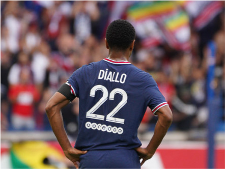 美因茨新引援亮相,球迷期待他的表现的简单介绍 美因茨新引援亮相,球迷期待他的表现的简单介绍