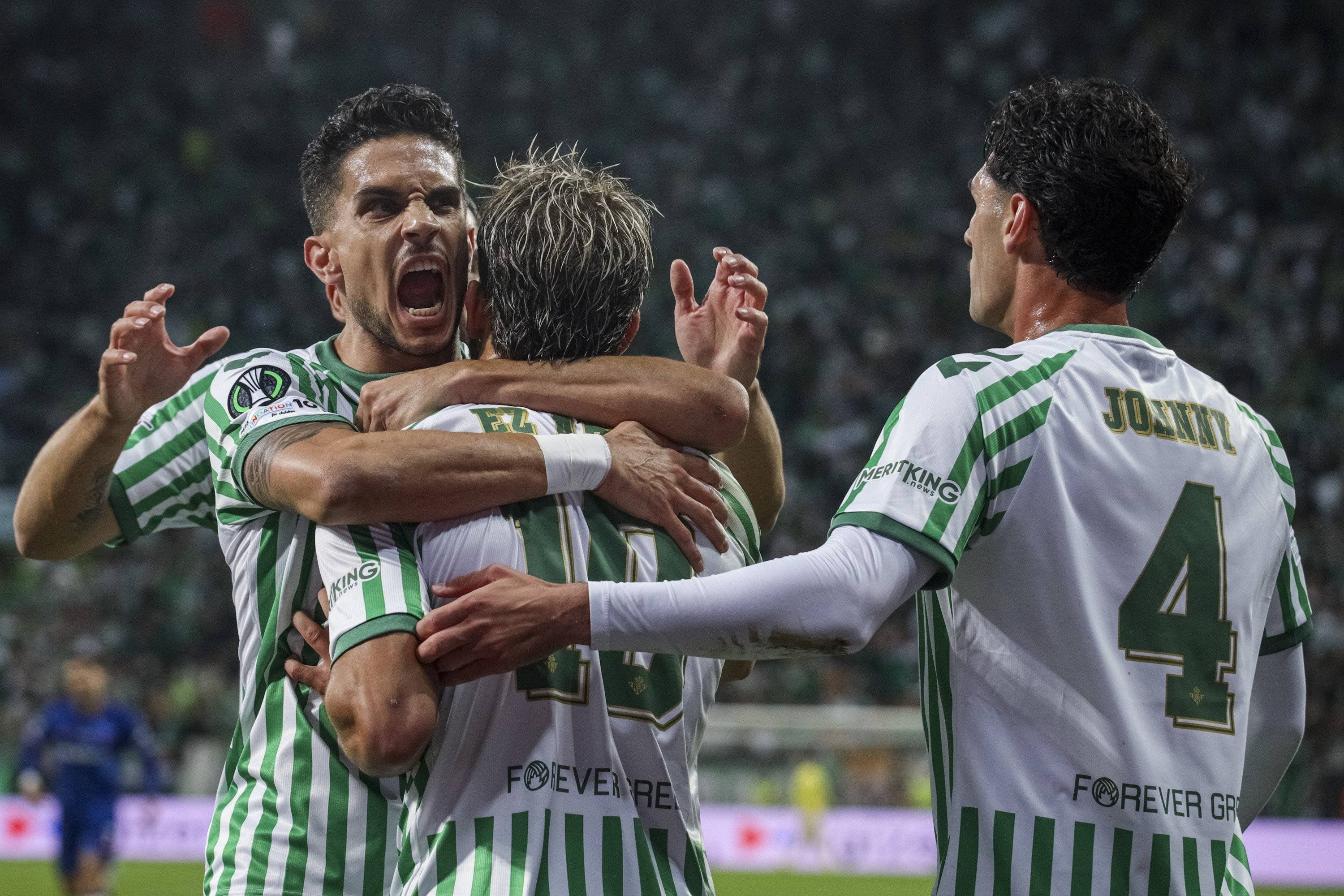 包含科尔切斯特主场告捷,球队迎来新一轮领跑的词条 包含科尔切斯特主场告捷,球队迎来新一轮领跑的词条