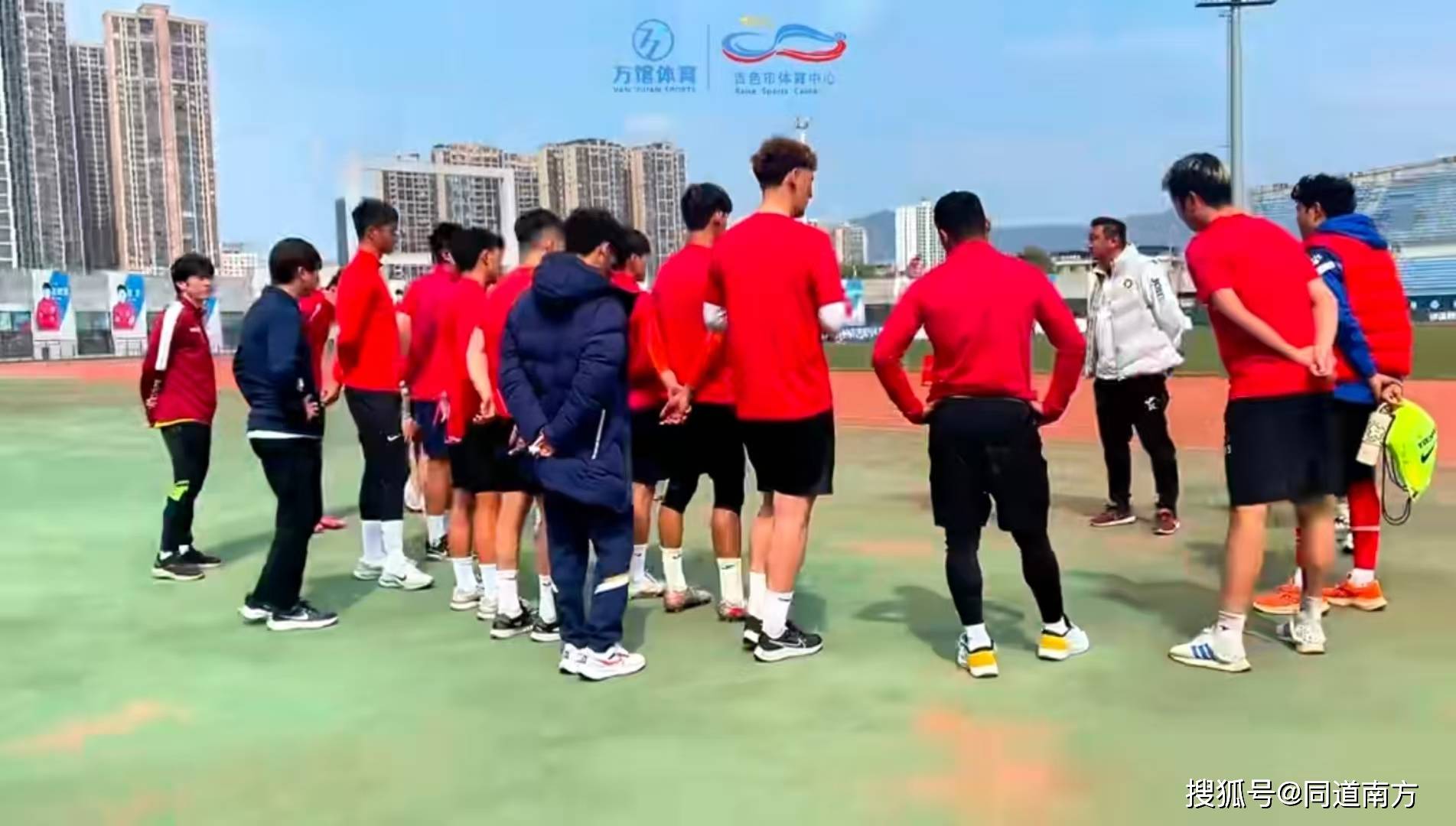 包含球队备战新赛季,战术演练再度加强的词条 包含球队备战新赛季,战术演练再度加强的词条