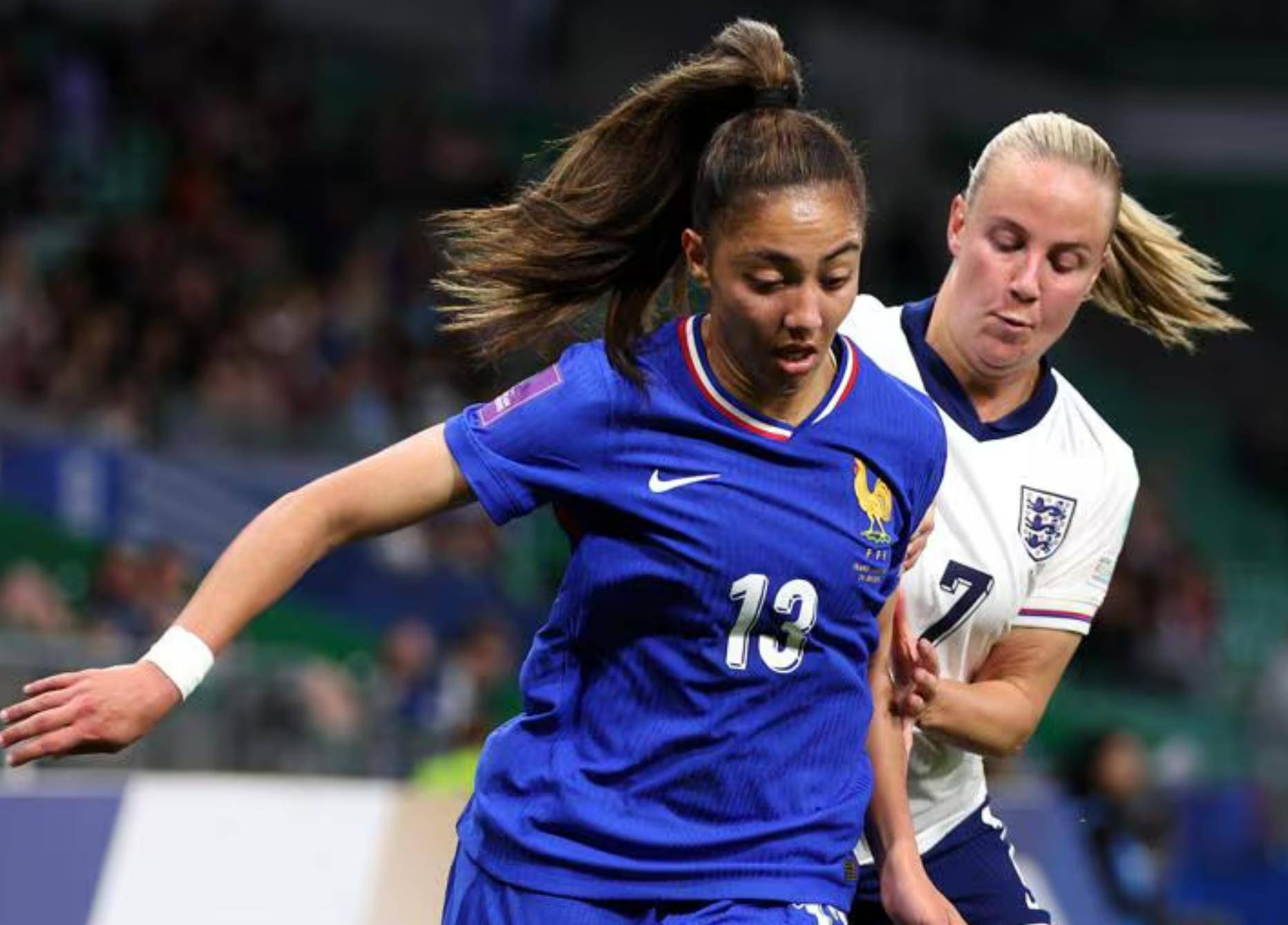 精彩对决!女足比赛场上激情高涨 精彩对决!女足比赛场上激情高涨