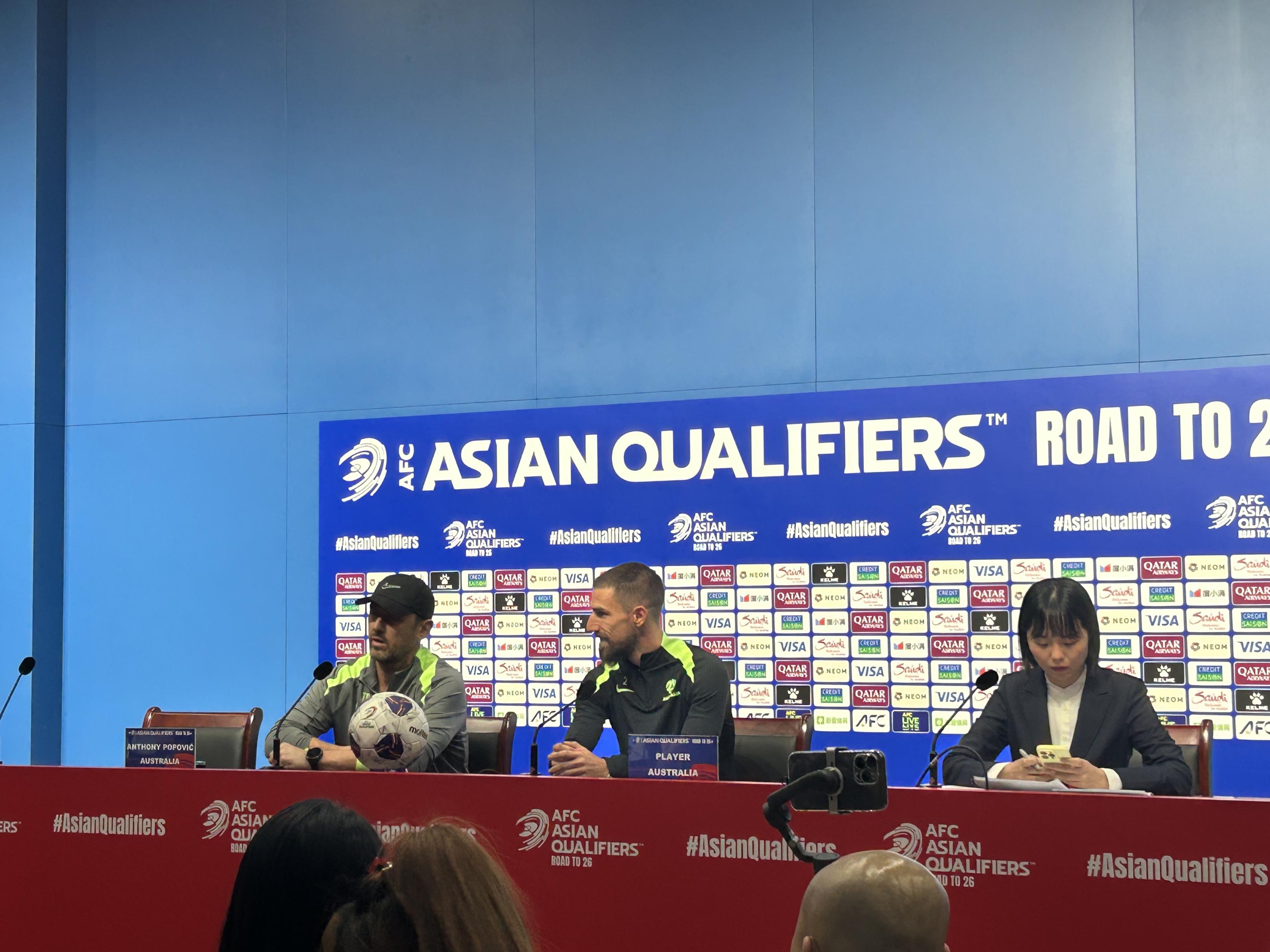 澳大利亚队表现抢眼,提前锁定小组第二 澳大利亚队表现抢眼,提前锁定小组第二