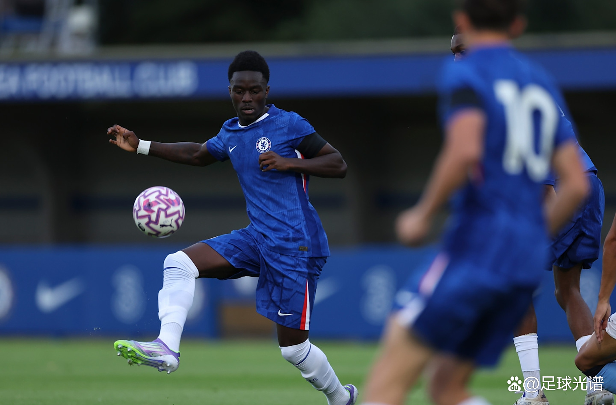 包含切尔西遭遇不利局面,教练组面临考验的词条 包含切尔西遭遇不利局面,教练组面临考验的词条