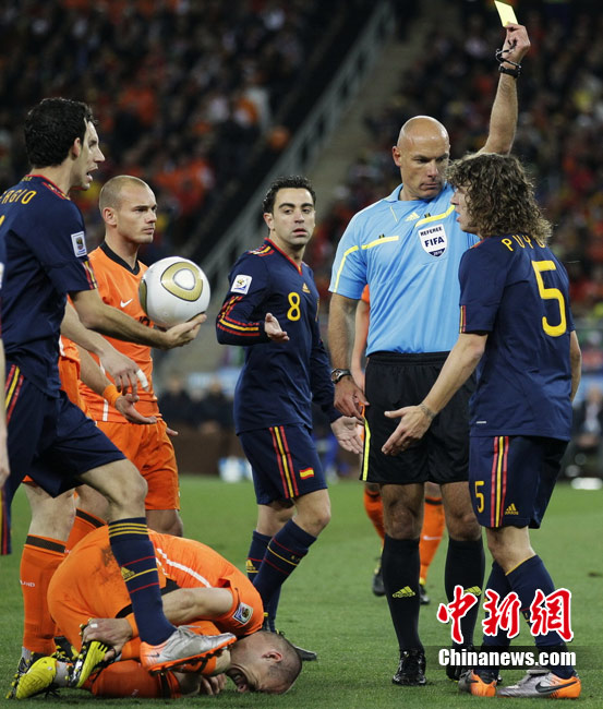 西班牙客场击败斯洛文尼亚，领跑小组