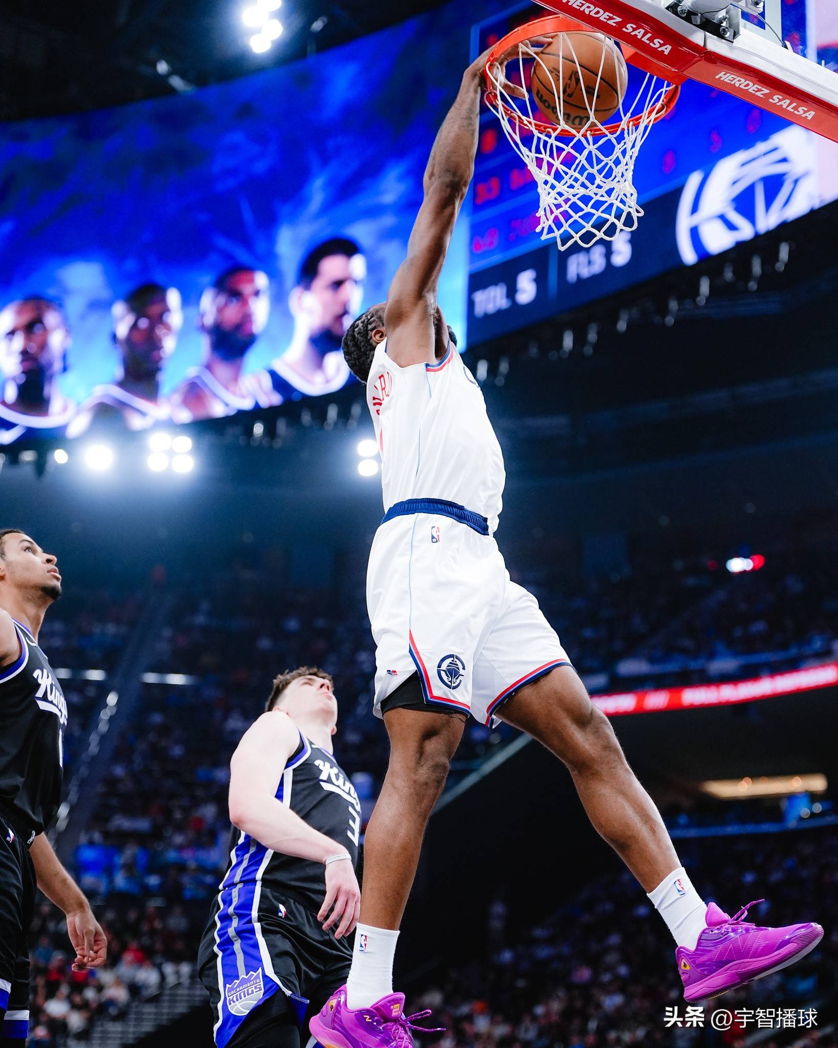 关于快船击败篮网,伦纳德砍下33分的信息 关于快船击败篮网,伦纳德砍下33分的信息