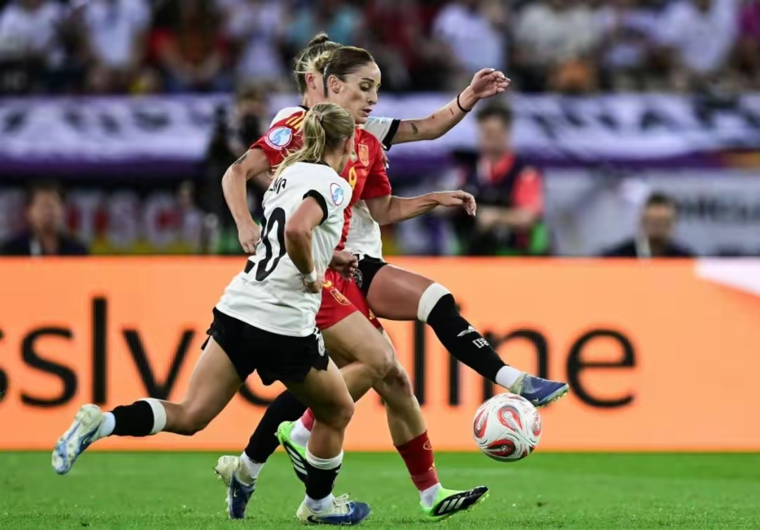 od体育官网-包含意外出局的球队无悔付出，欧洲足球比赛充满变数的词条